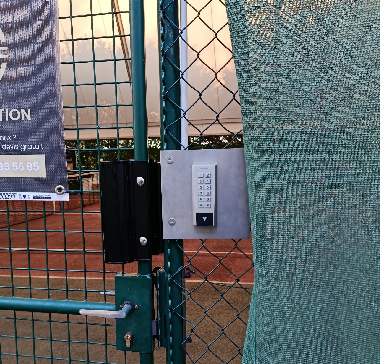 Court extérieur ventouse